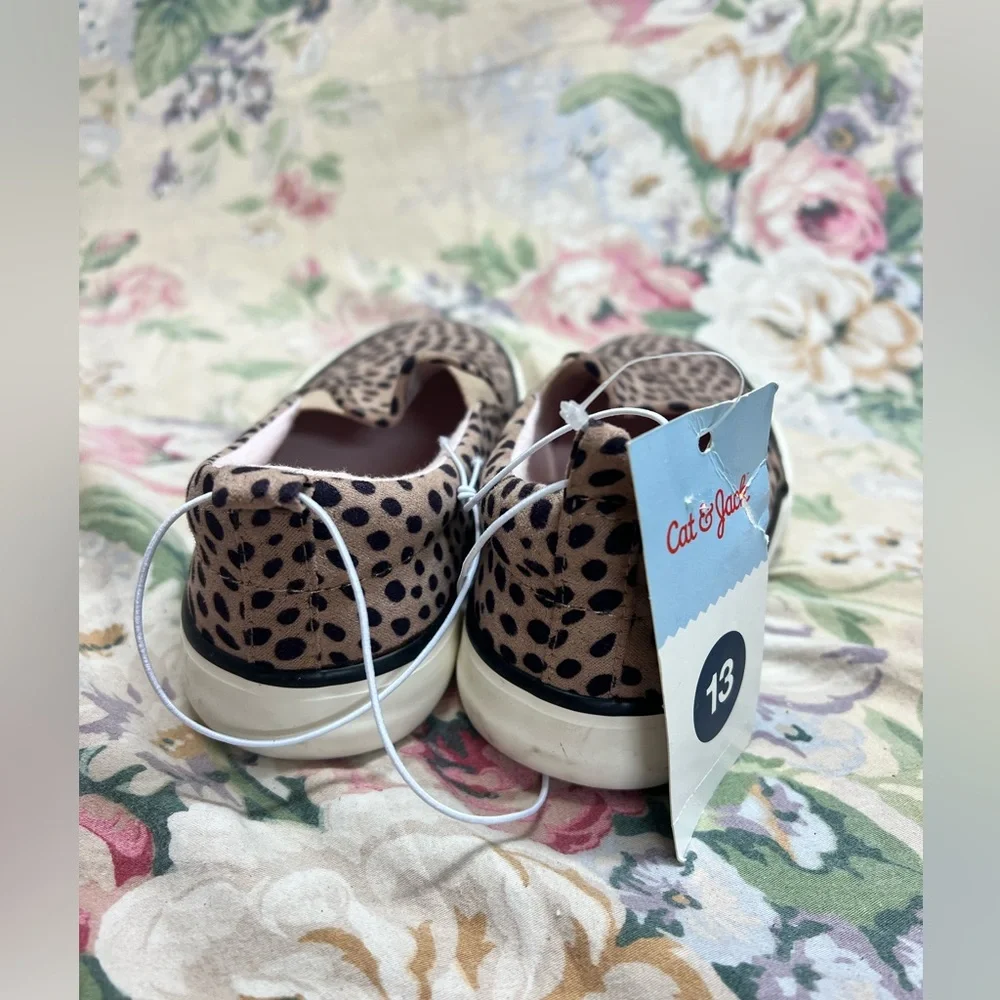Slip on sneakers